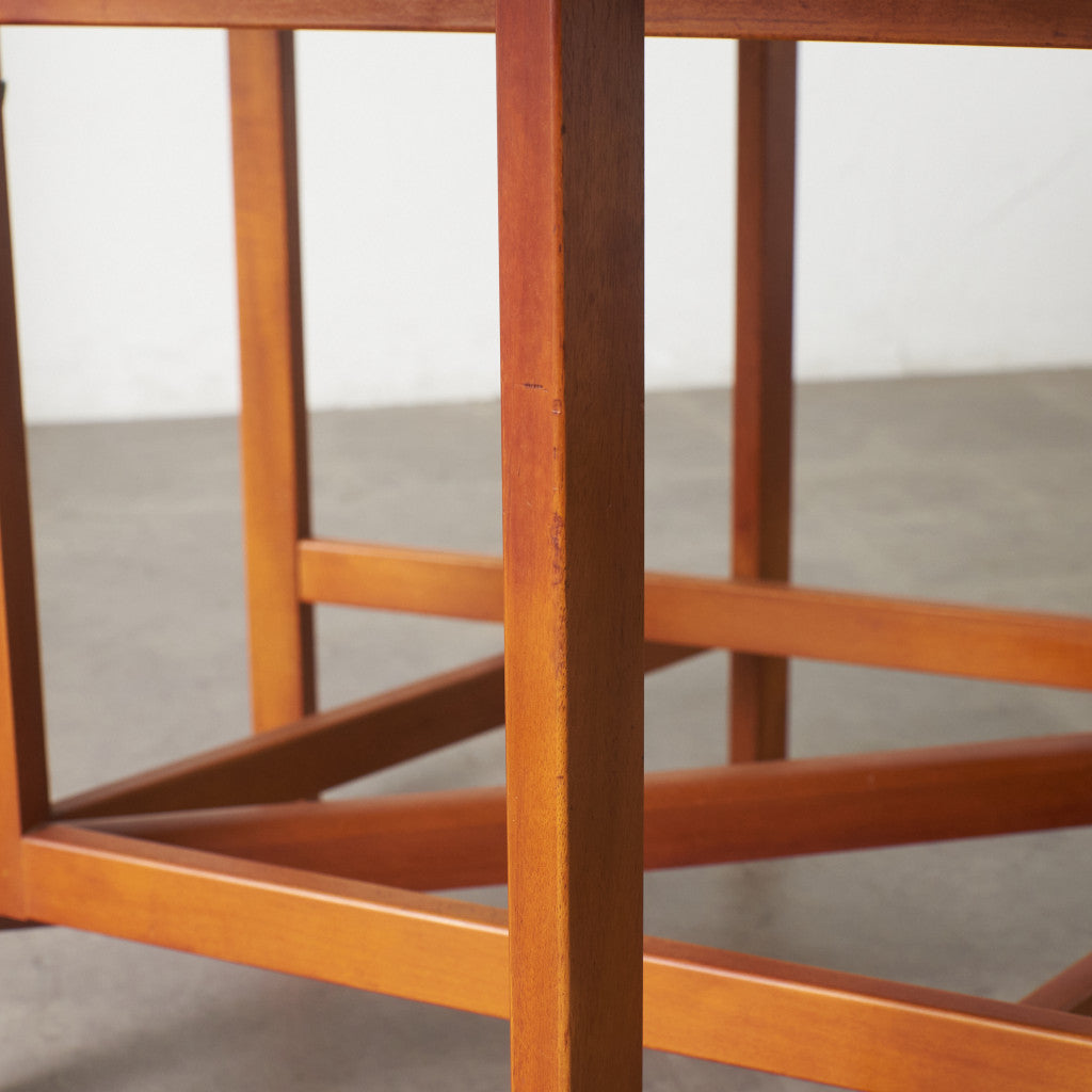 ドロップリーフゲートレッグテーブル