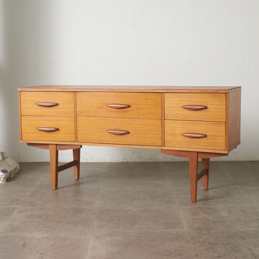 イギリスヴィンテージ サイドボード｜rocca rocca