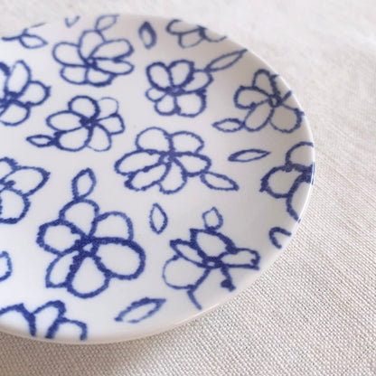 マリアンヌハルバーグ 瀬戸焼 豆皿 花柄