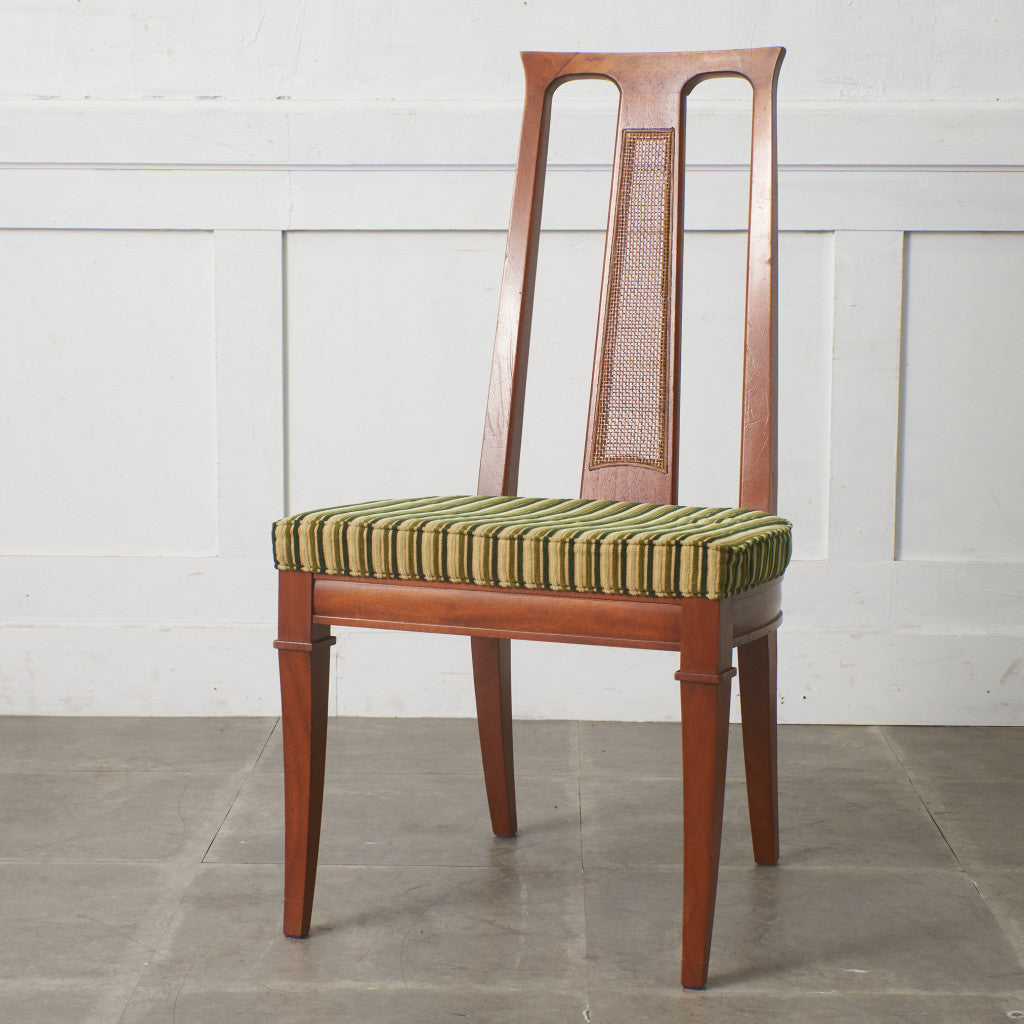 TRIUNE サイドチェア