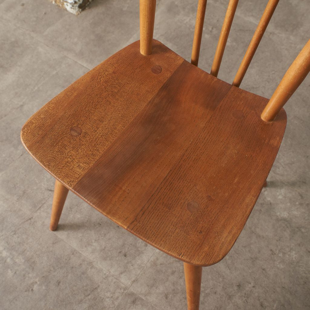 スティックバックチェア