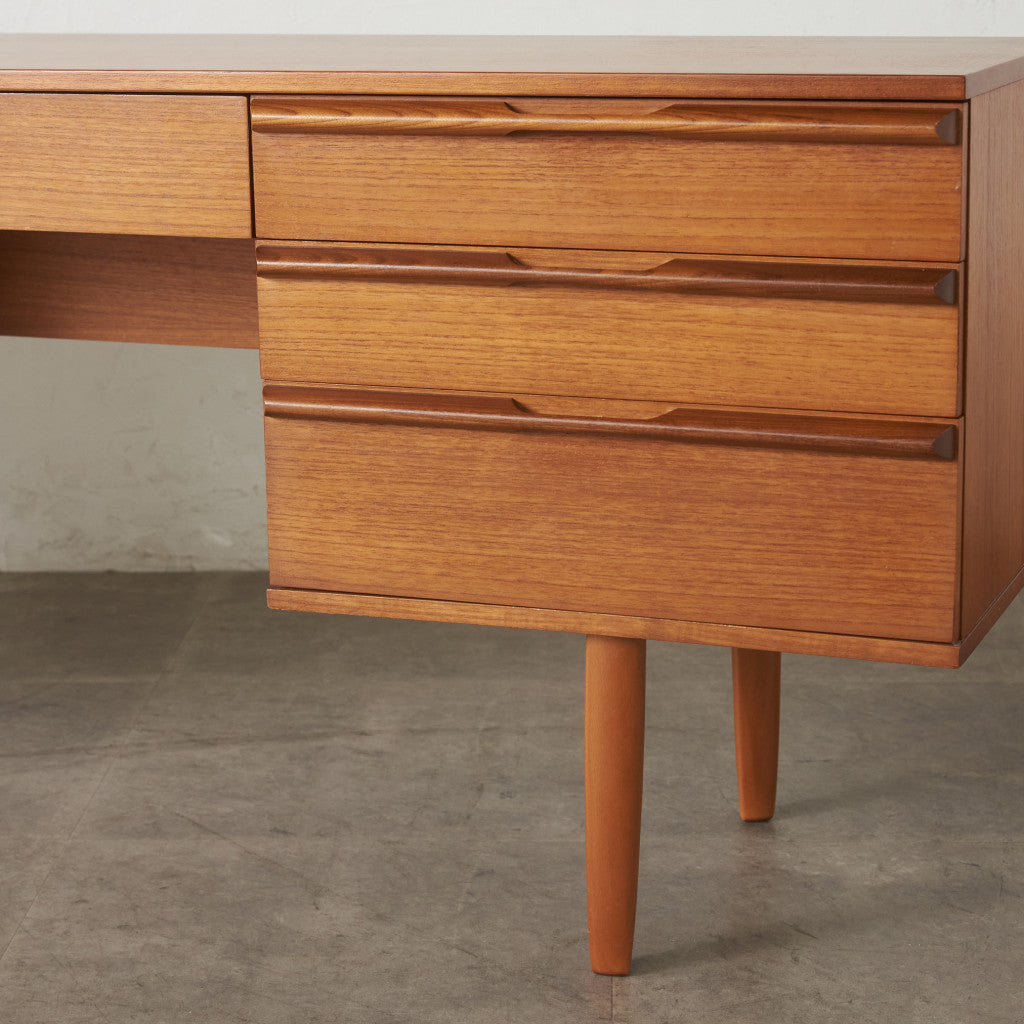 ヴィンテージ ドレッシングデスク / 両袖デスク