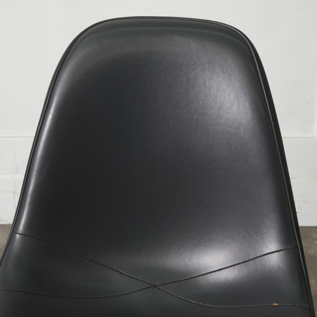 サイドシェルチェア スタッキングベース