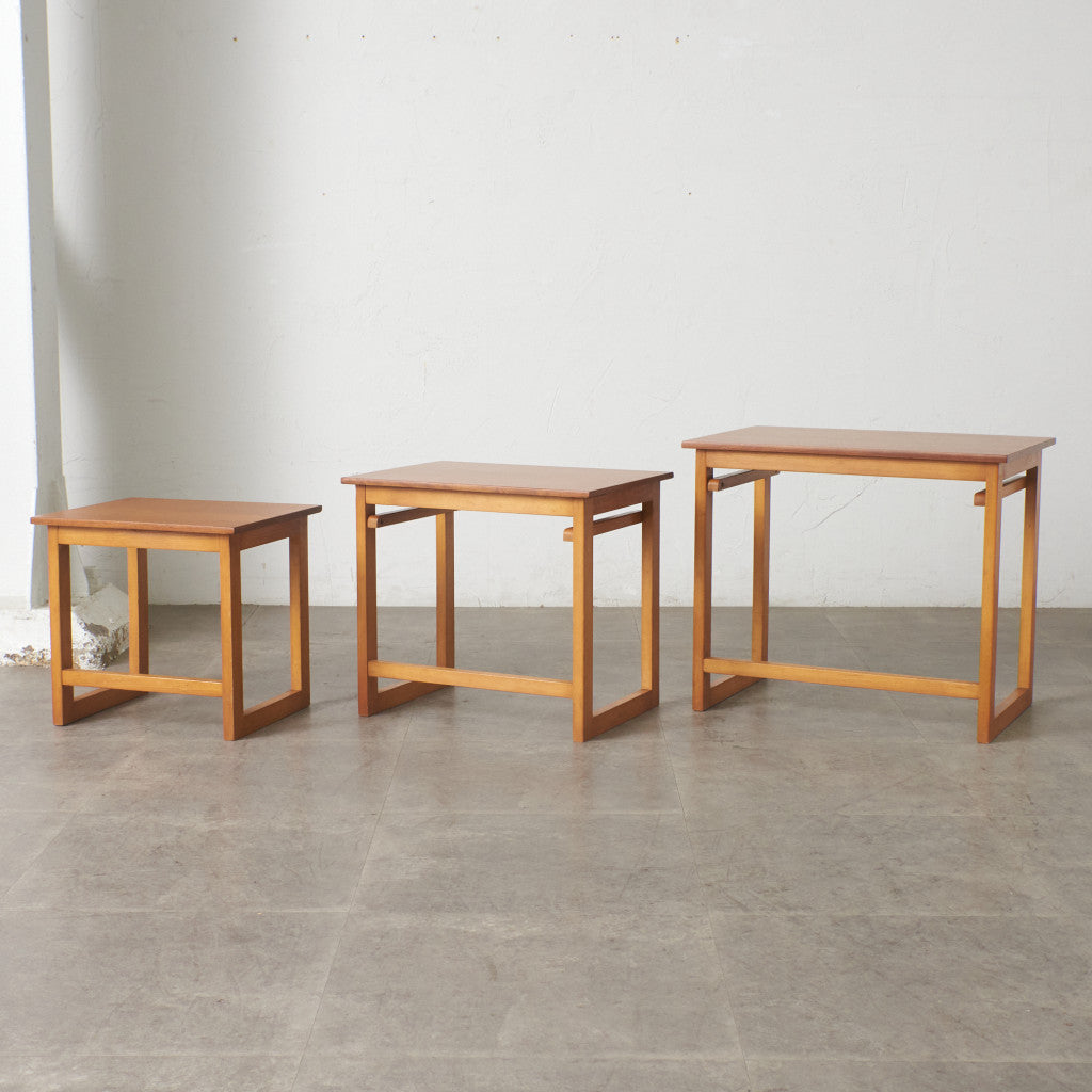 英国ヴィンテージ ネストテーブル