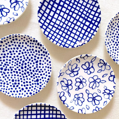 マリアンヌハルバーグ 瀬戸焼 豆皿 花柄