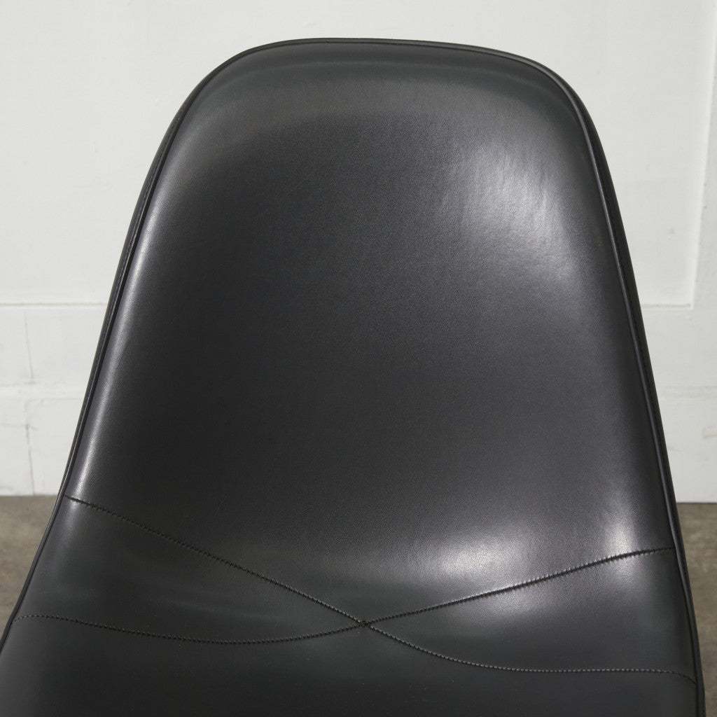 サイドシェルチェア スタッキングベース