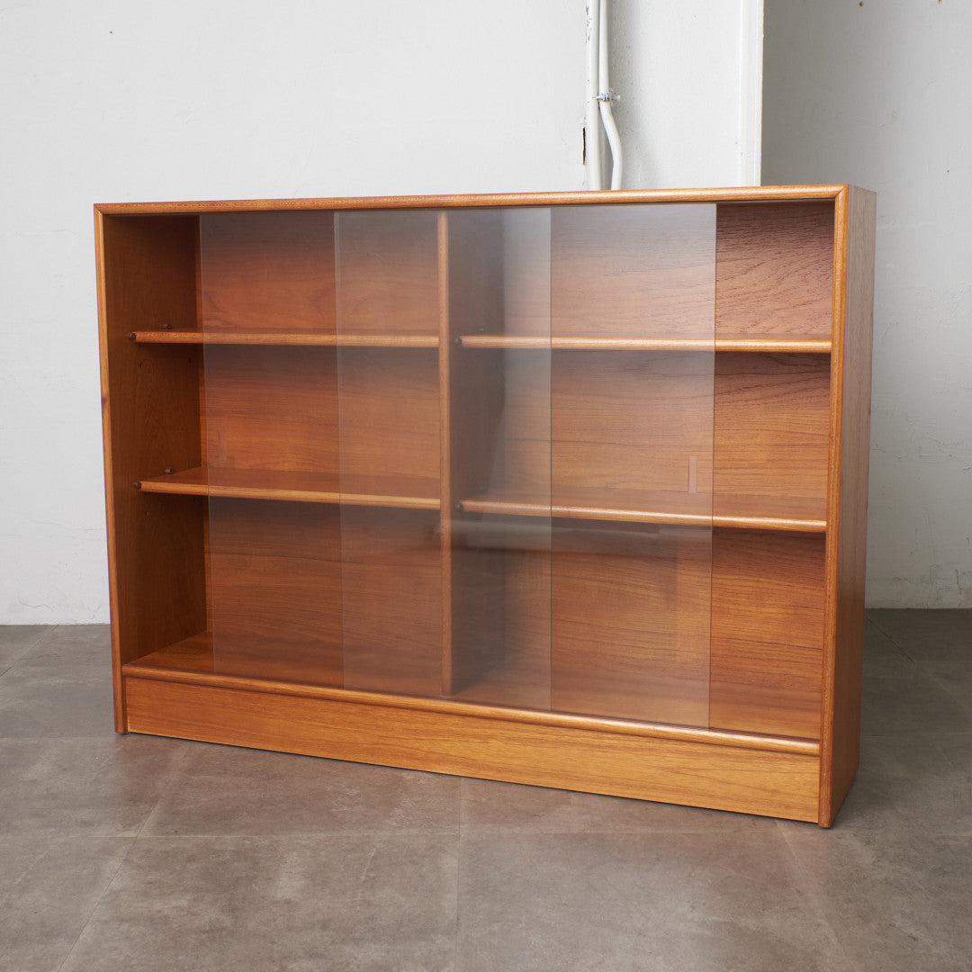 ヴィンテージ ナロー ガラスキャビネット – rocca rocca