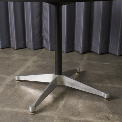 イームズ コントラクトベース ラウンドテーブル