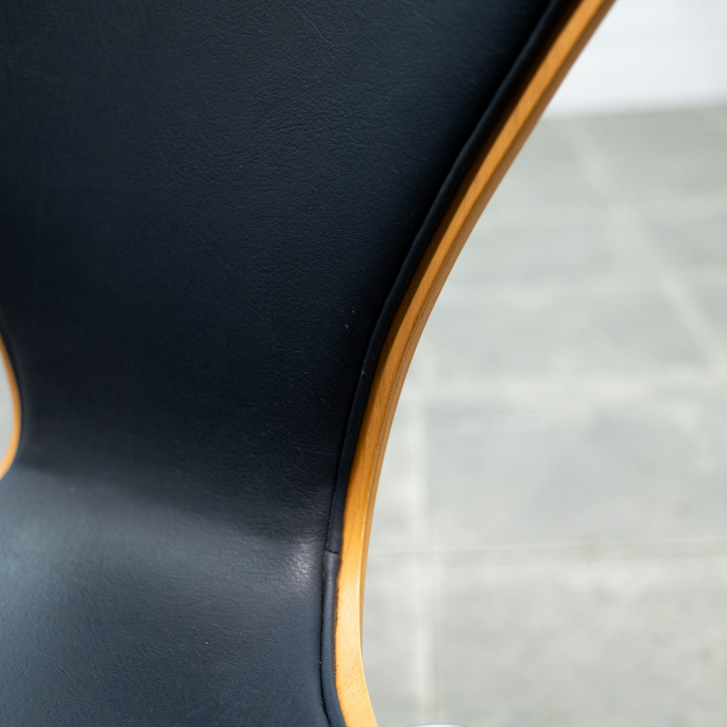 セブンチェア / フロントパディング