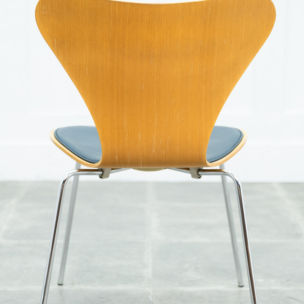 セブンチェア / フロントパディング