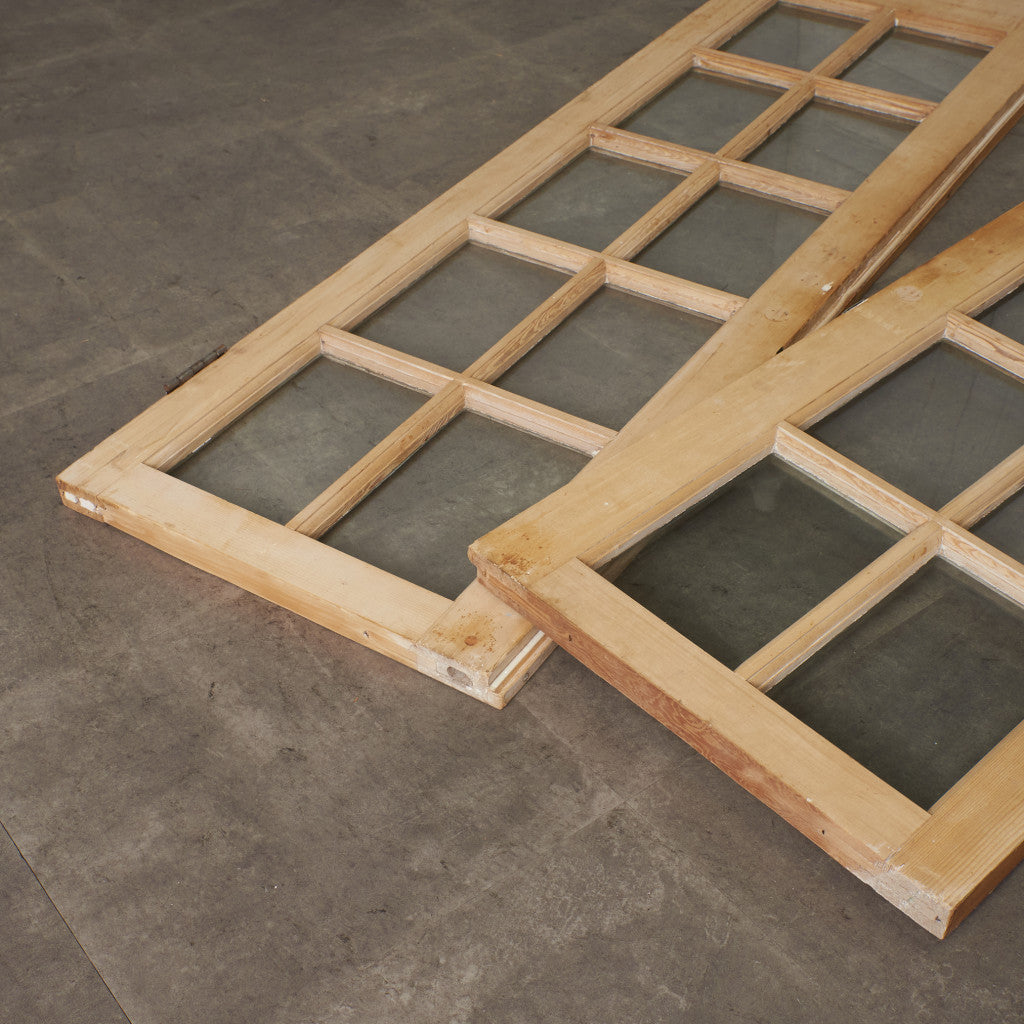 英国アンティーク 両開き ガラスドア