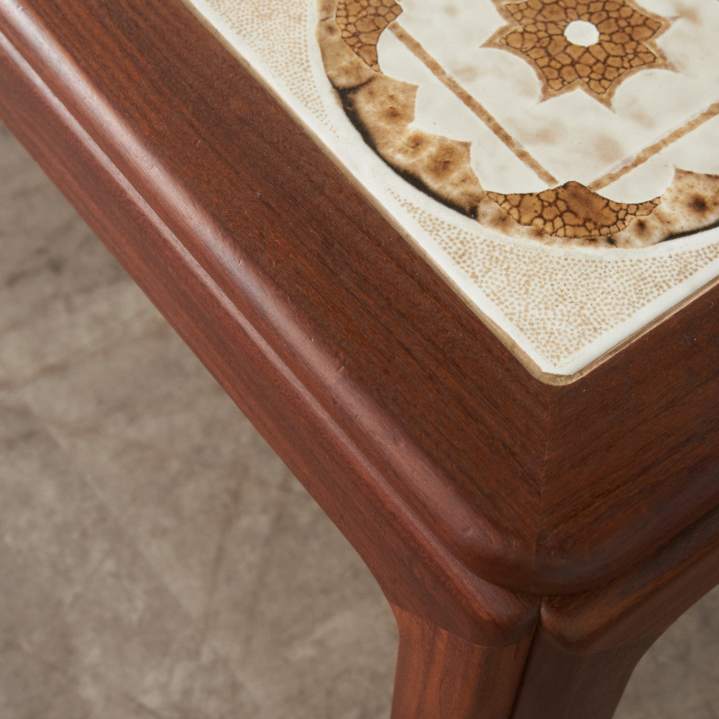 タイルトップ コーヒーテーブル