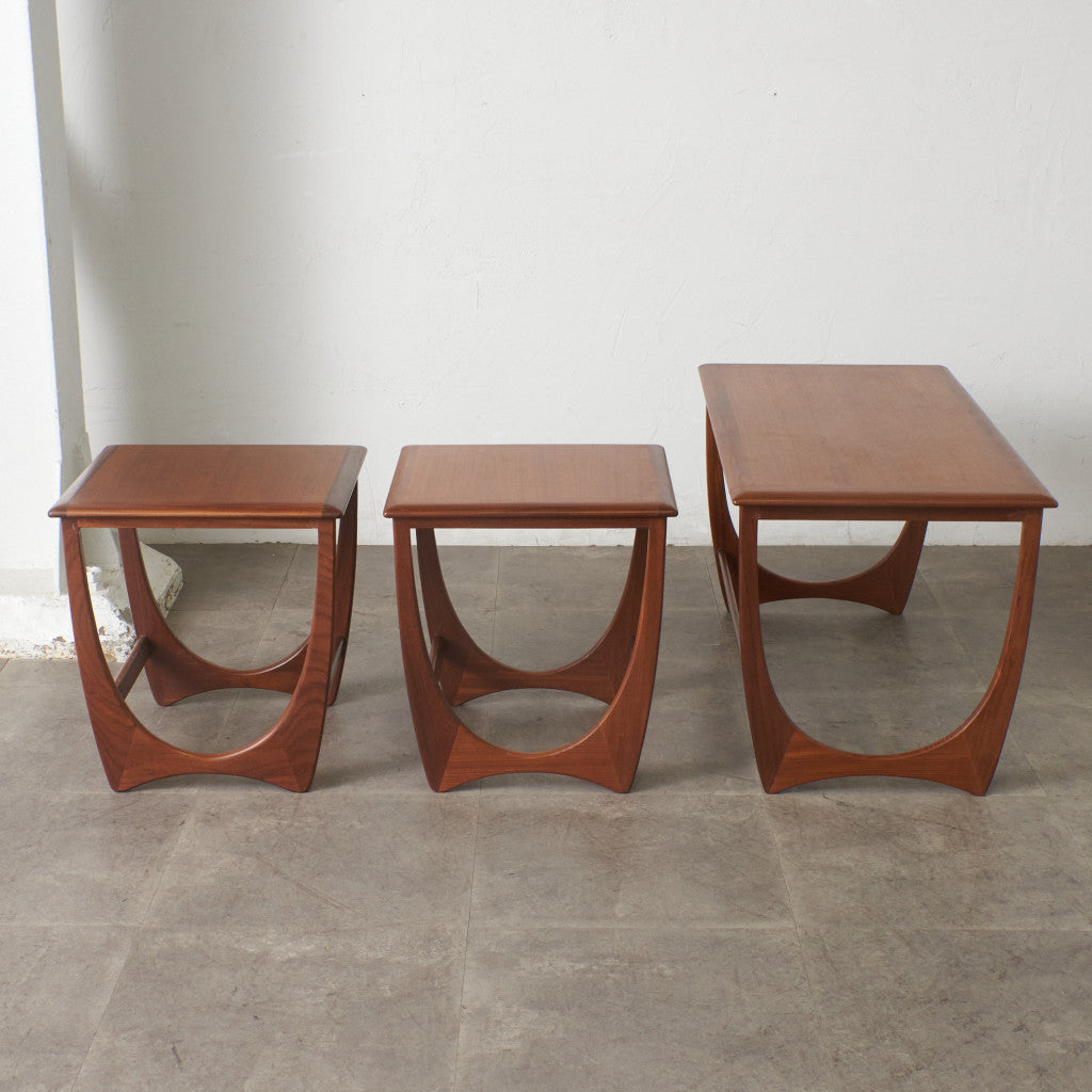 Astro ネストコーヒーテーブル