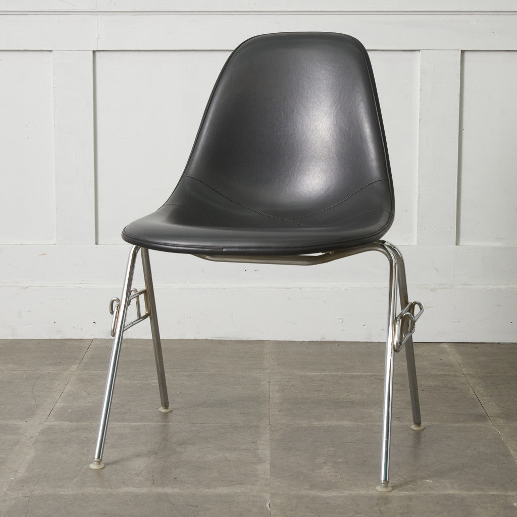 サイドシェルチェア スタッキングベース