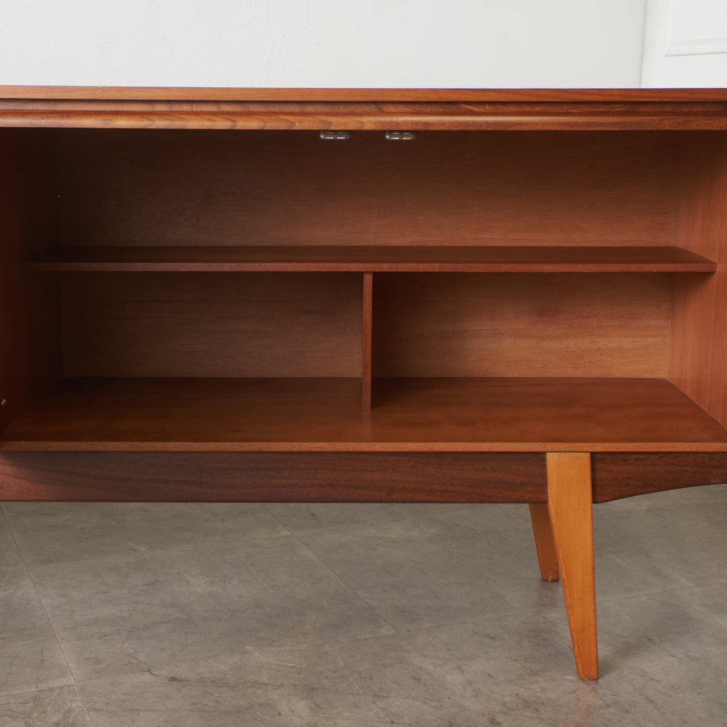 英国ヴィンテージ サイドボード