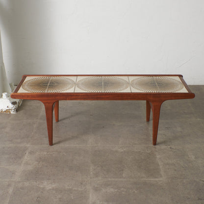 タイルトップ コーヒーテーブル