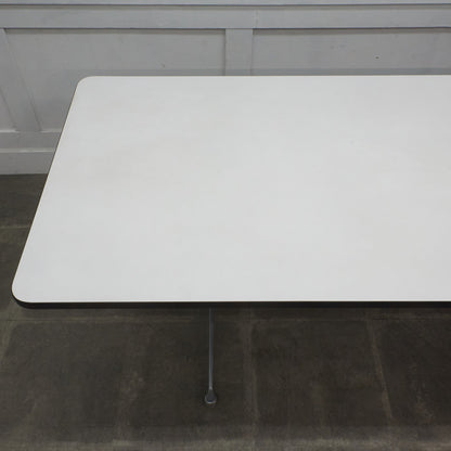 イームズ コントラクトベース ミーティングテーブル