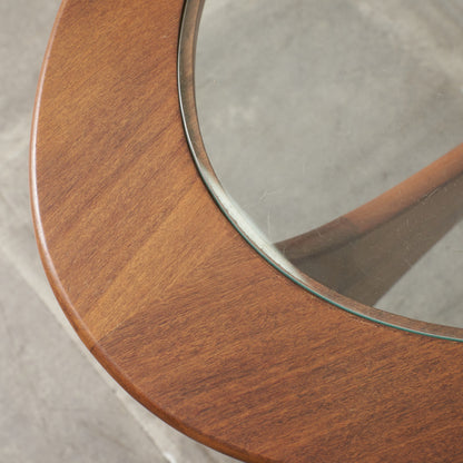 astro オーバルコーヒーテーブル