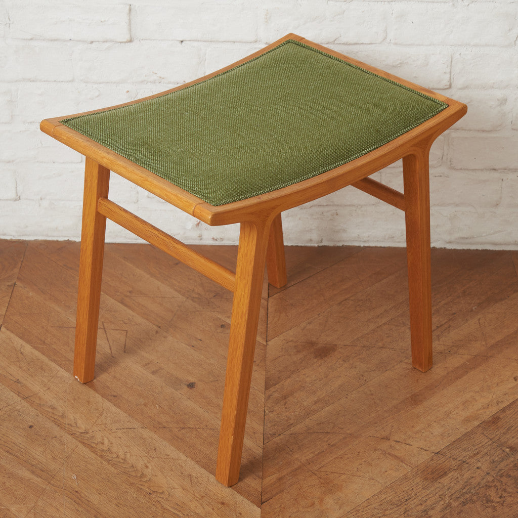 【天童木工】 スツール　T-5576NA-ST　 価格¥63,250円 天童木工】 スツール T-5576NA-ST 価格¥63,250円 天童木工】 スツール