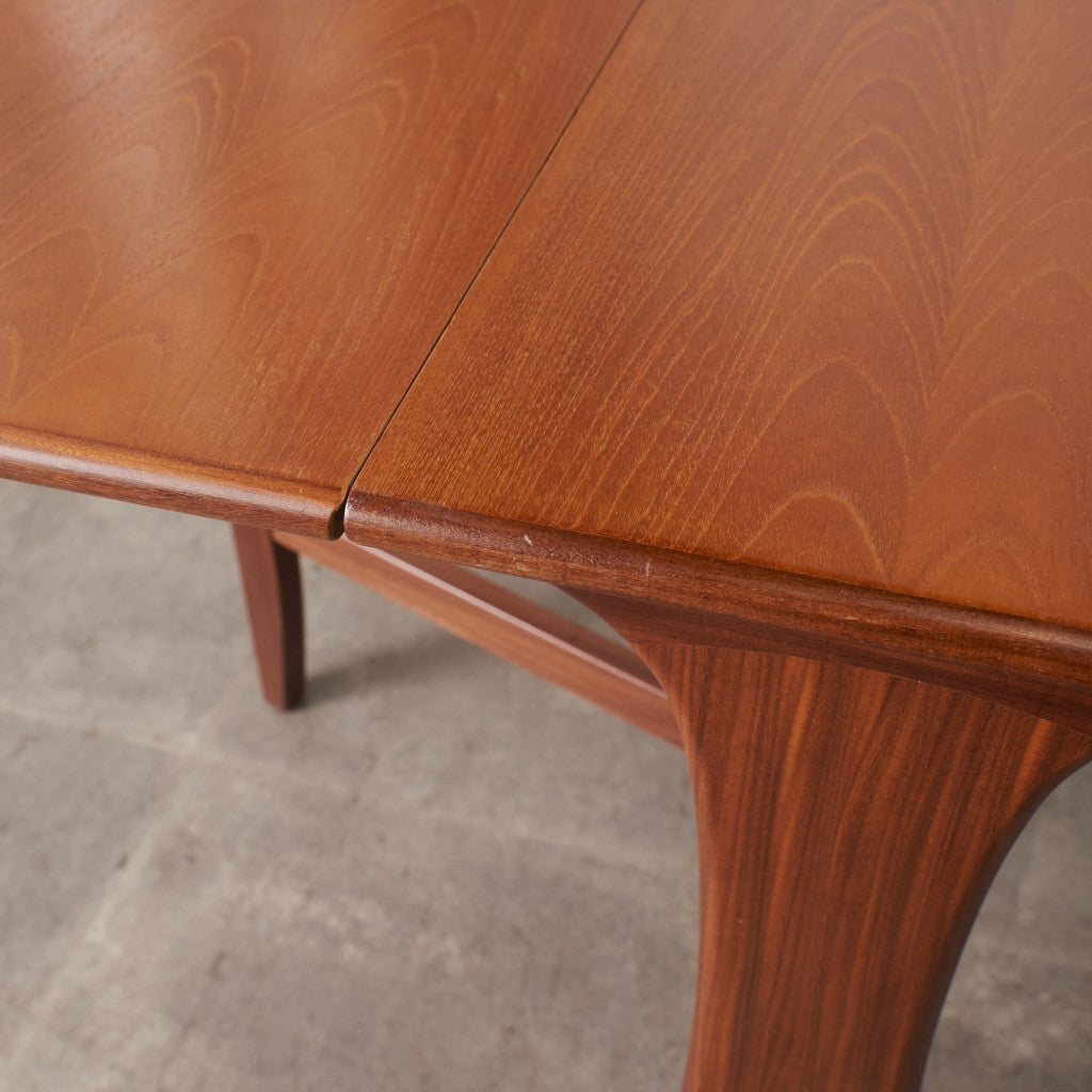 Fresco ドロップリーフゲートレッグテーブル