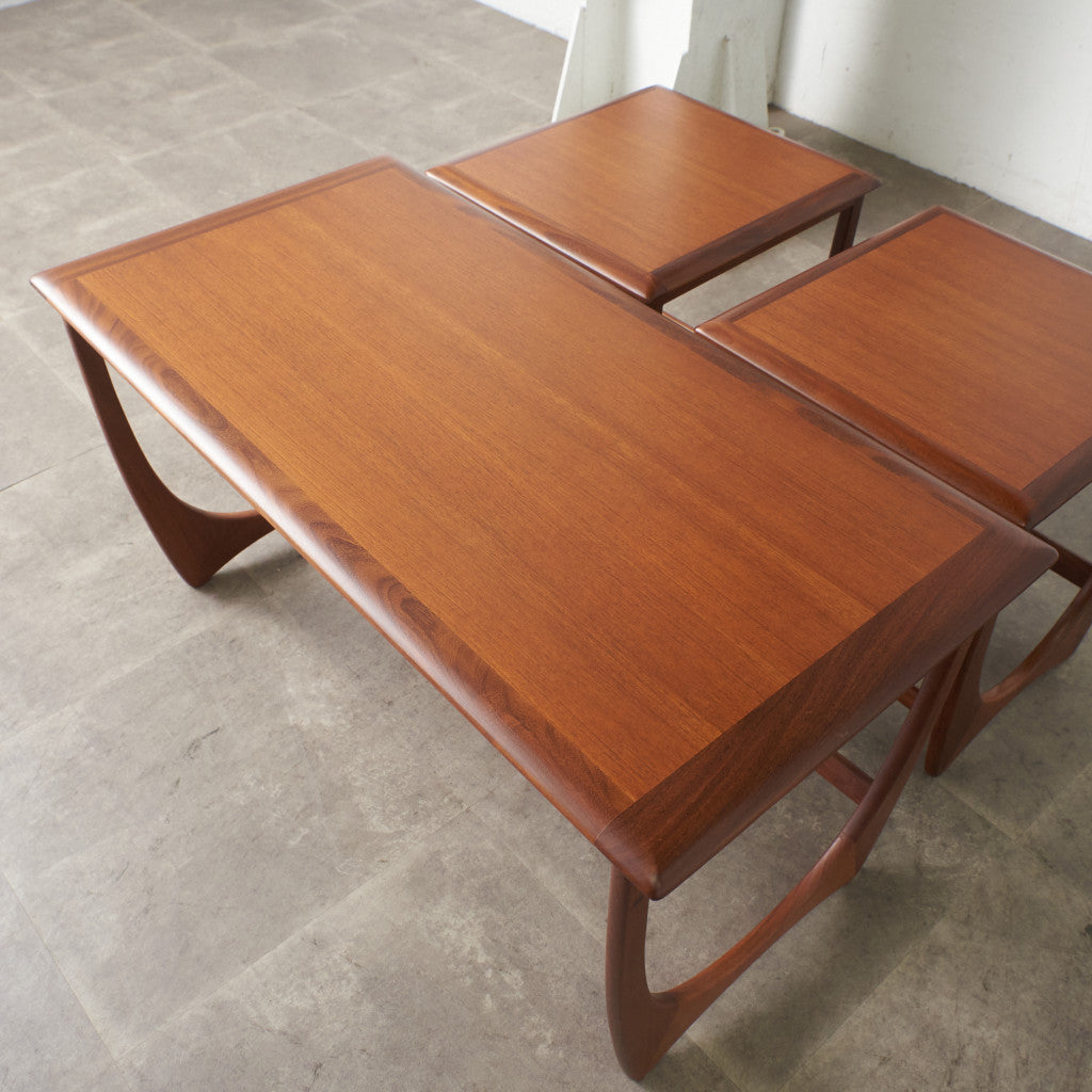 Astro ネストコーヒーテーブル