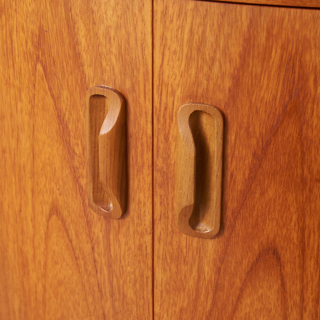 Fresco コーナーキャビネット