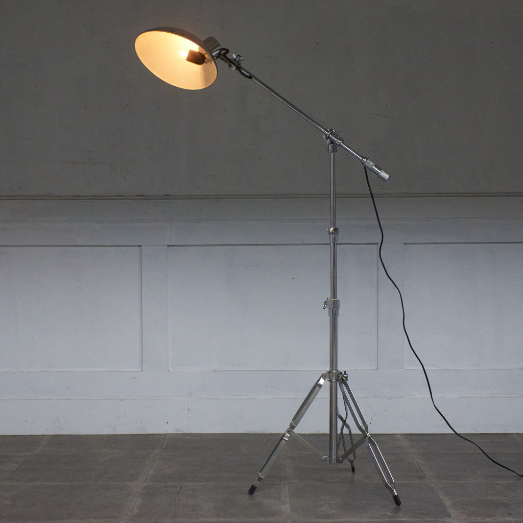 エグゼクティブ フロアランプ