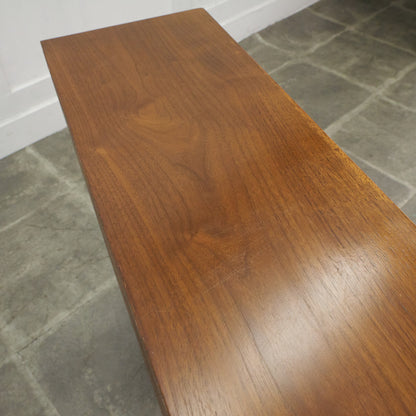 ヴィンテージ ナローガラスキャビネット