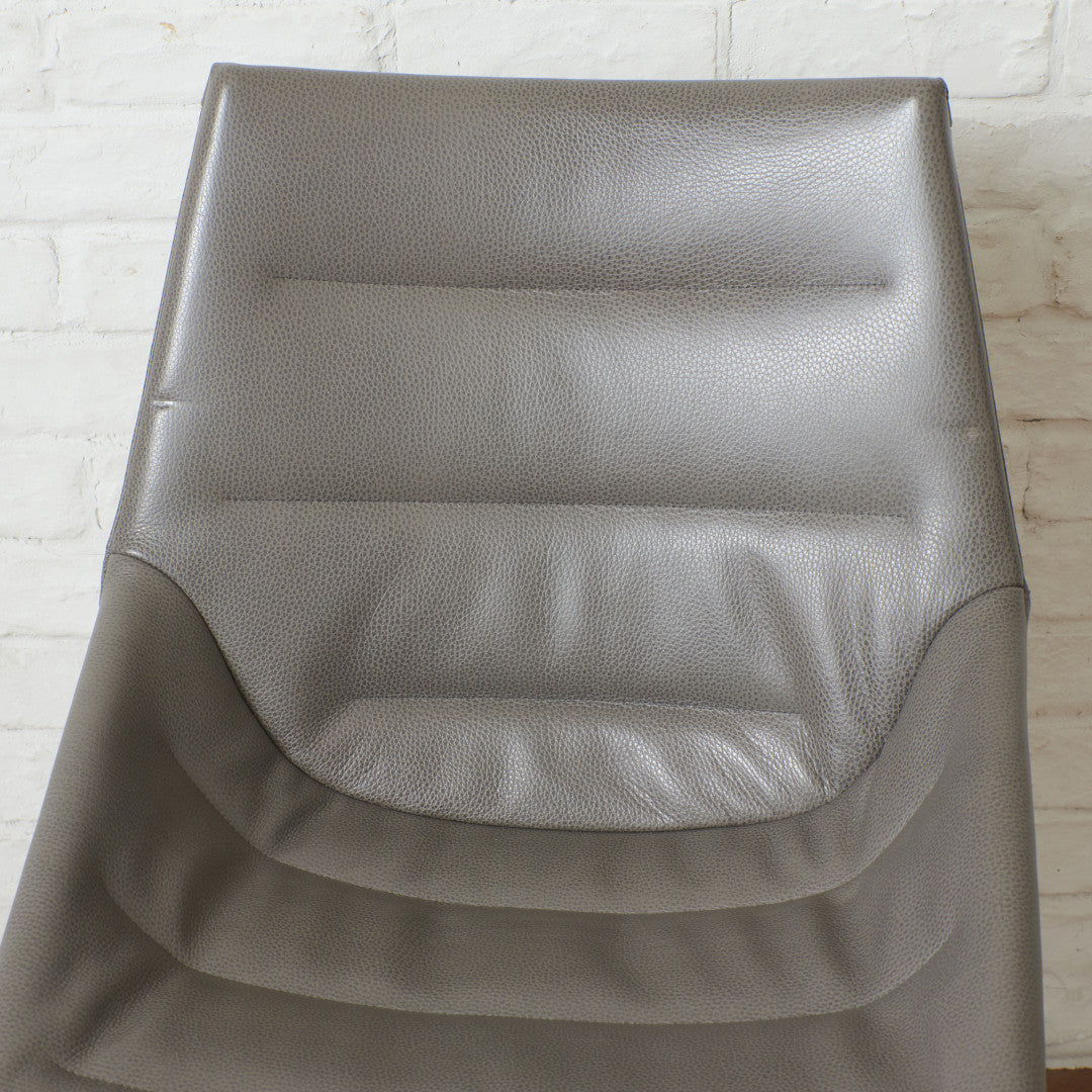 OUTLINE アームレスチェア｜モルテーニ Molteni&C｜アリック・レヴィ