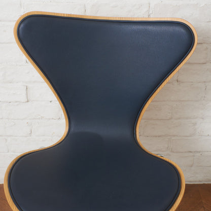 セブンチェア / フロントパディング