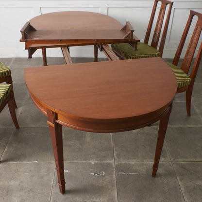 TRIUNE 伸長式 ダイニングテーブル