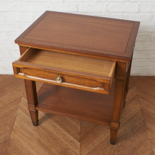 TRIUNE ナイトテーブル