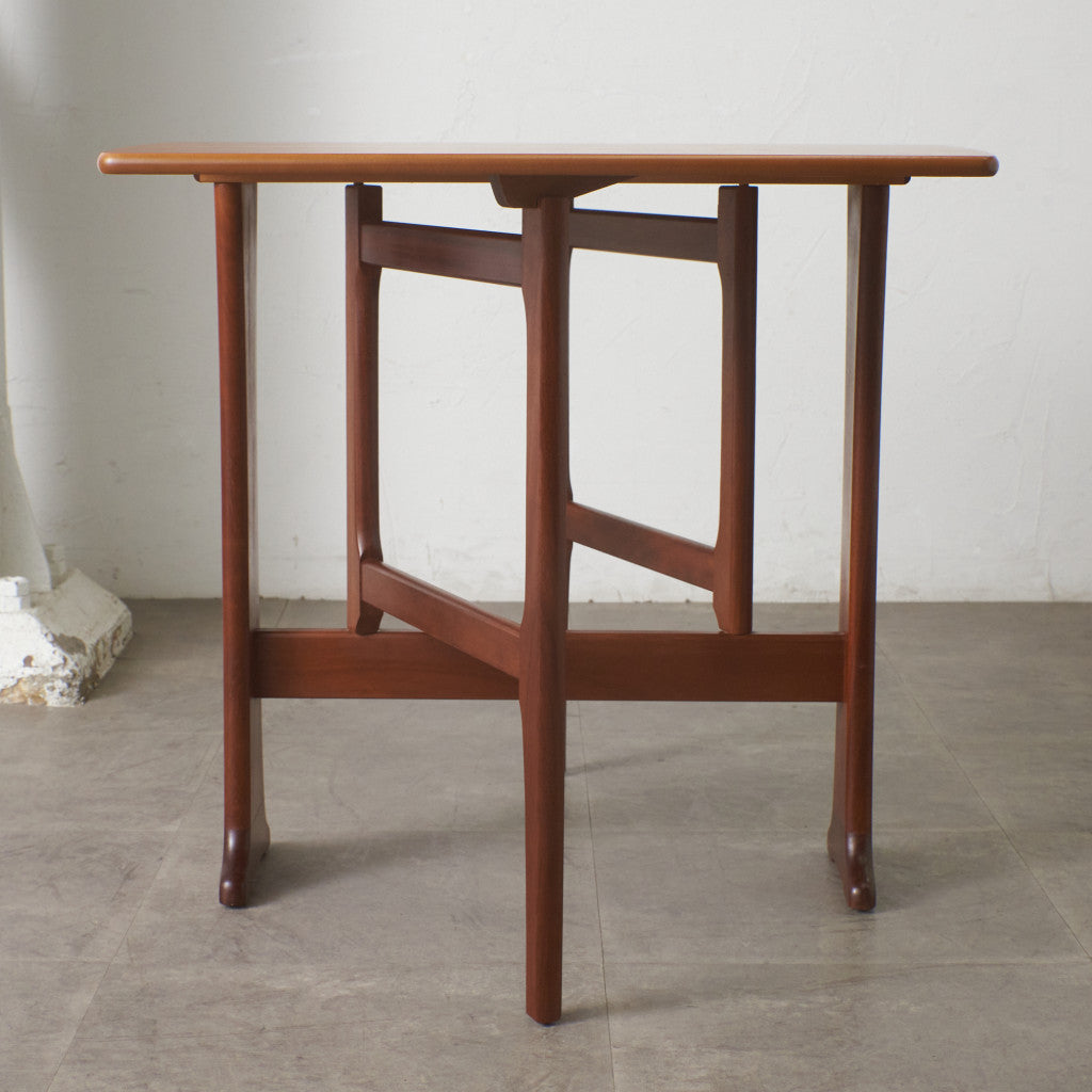 ドロップリーフ ゲートレッグテーブル