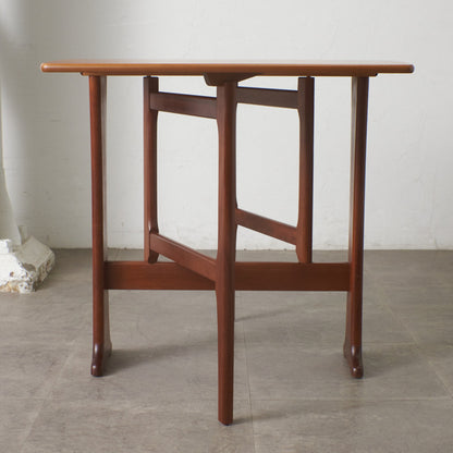 ドロップリーフ ゲートレッグテーブル