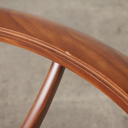 スパイダーコーヒーテーブル