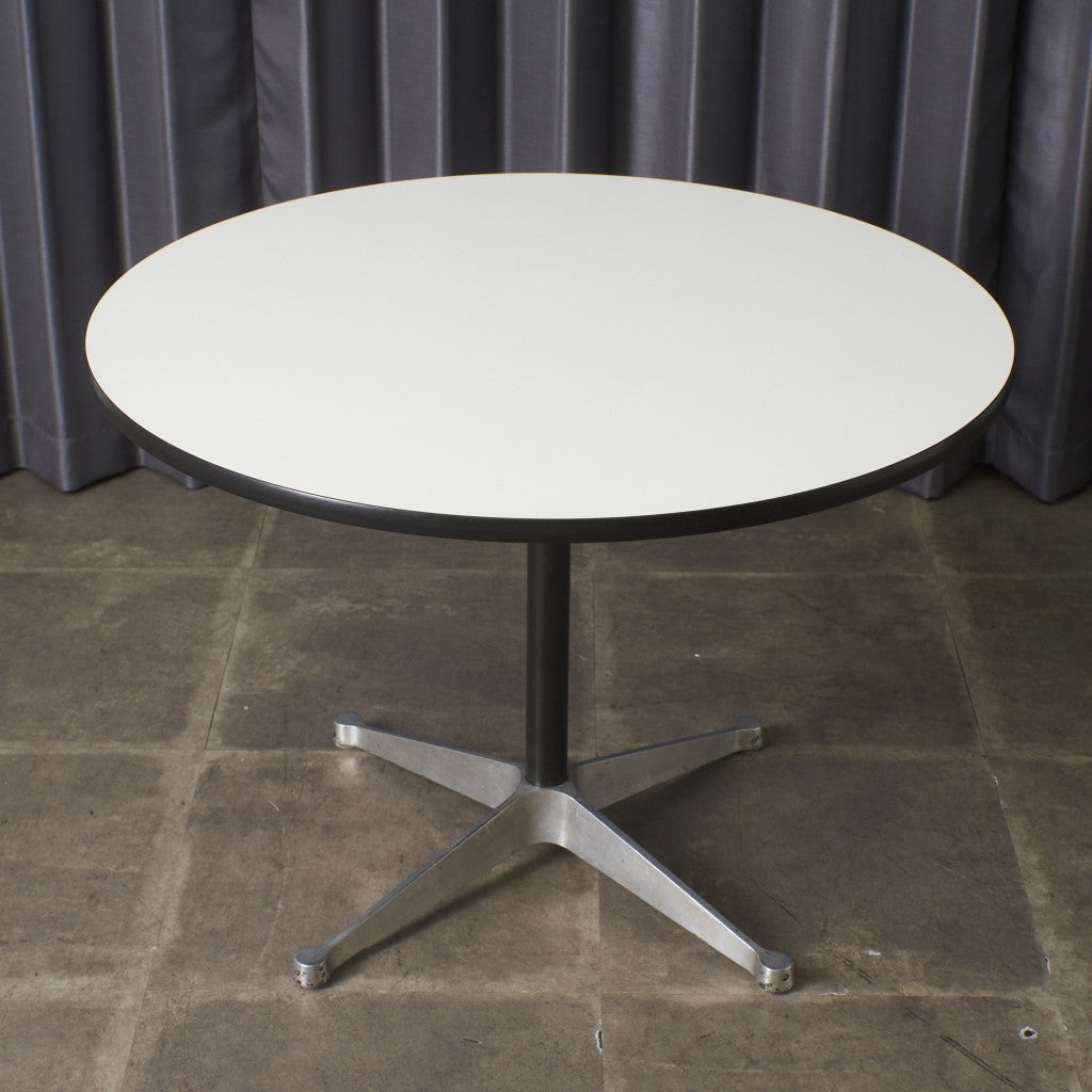 イームズ コントラクトベース ラウンドテーブル