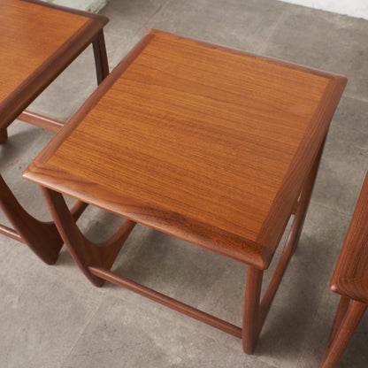 Astro ネストコーヒーテーブル