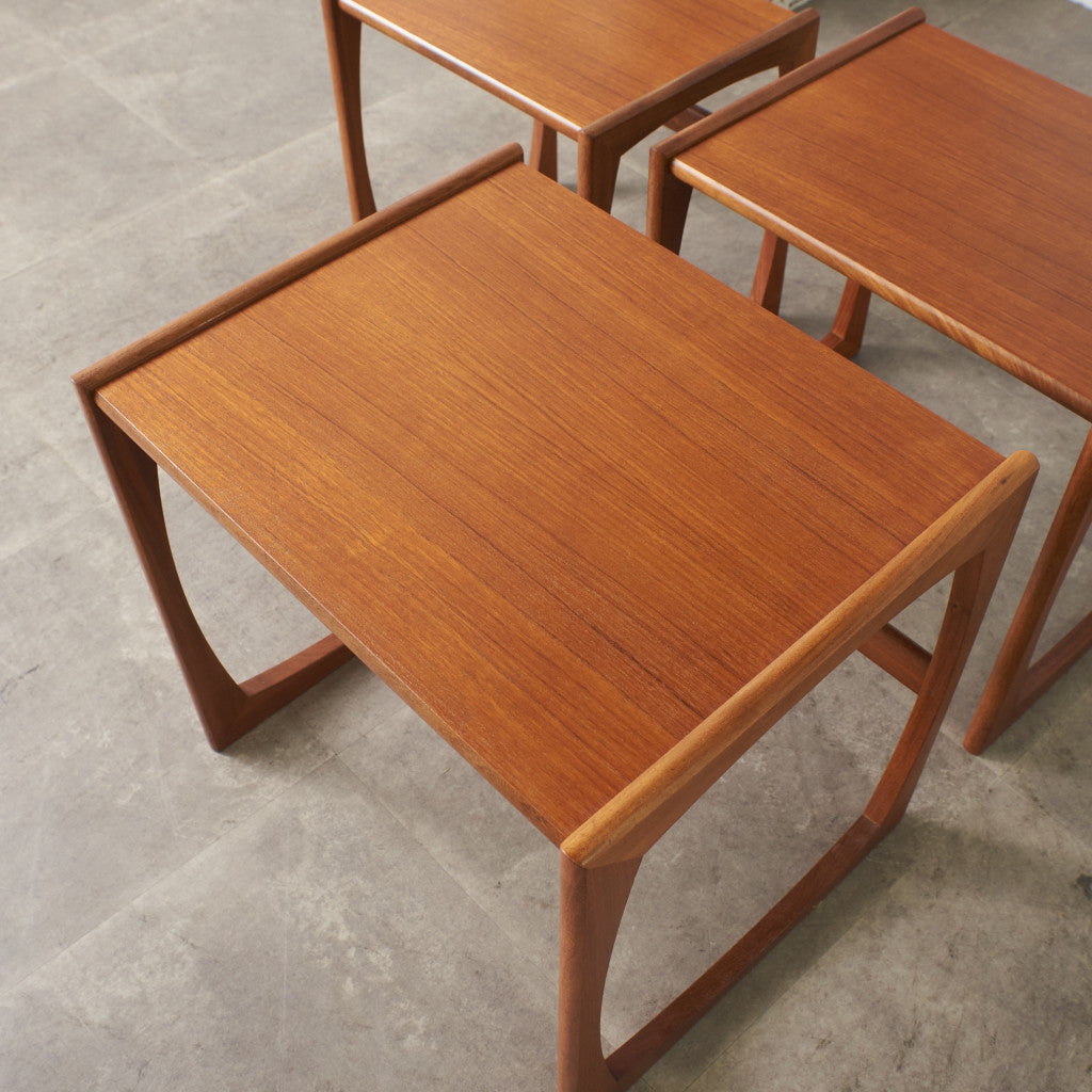 Quadrille ヴィンテージ ネストテーブル