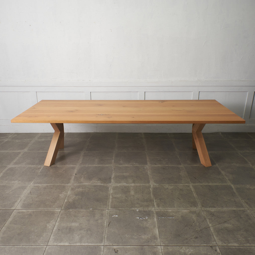 オーク無垢材 Xフレーム ダイニングテーブル