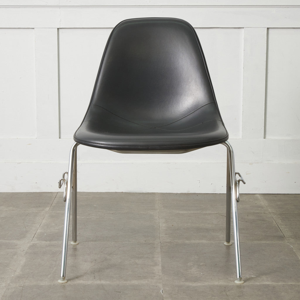 サイドシェルチェア スタッキングベース