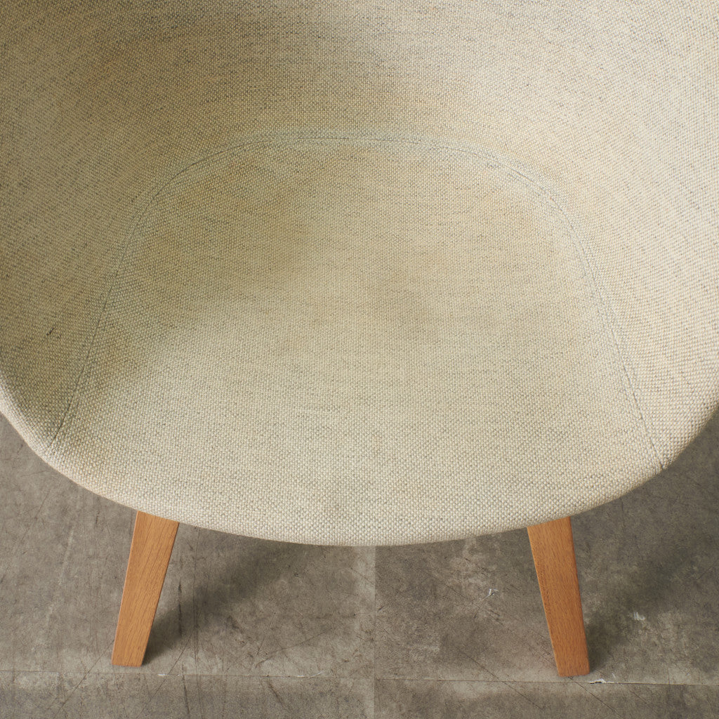 ABOUT A CHAIR アバウト ア チェア