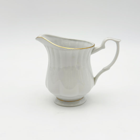 ミルクピッチャー