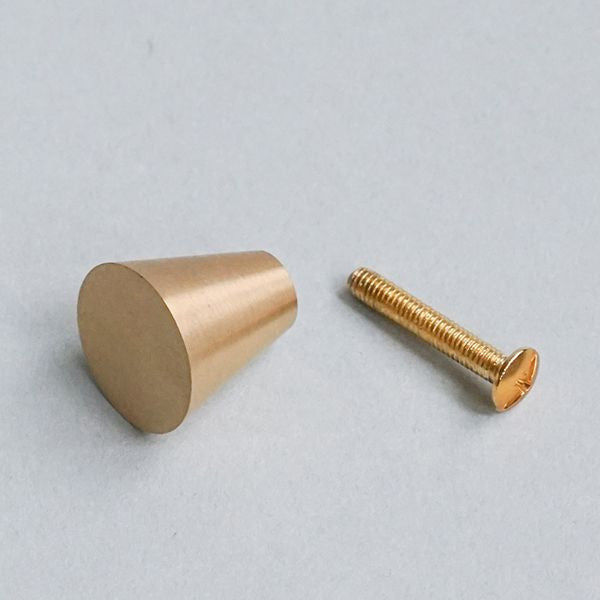 真鍮 ツマミ トライアングル Mサイズ
