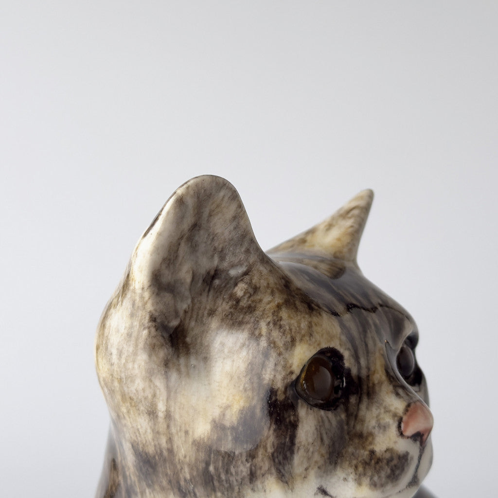 英国 WINSTANLEY キャット ブラウン タビー 陶器 猫 オブジェ フィギュリン 置物 ウィンスタンレー Tabby ディスプレイ イギリス 86814 Tabby cat タビーキャット フィギュリン｜ウィンスタンレー WINSTANLEY