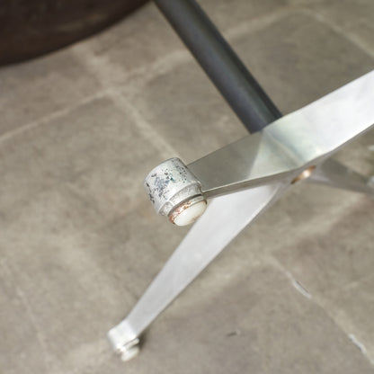 イームズ コントラクトベース ラウンドテーブル