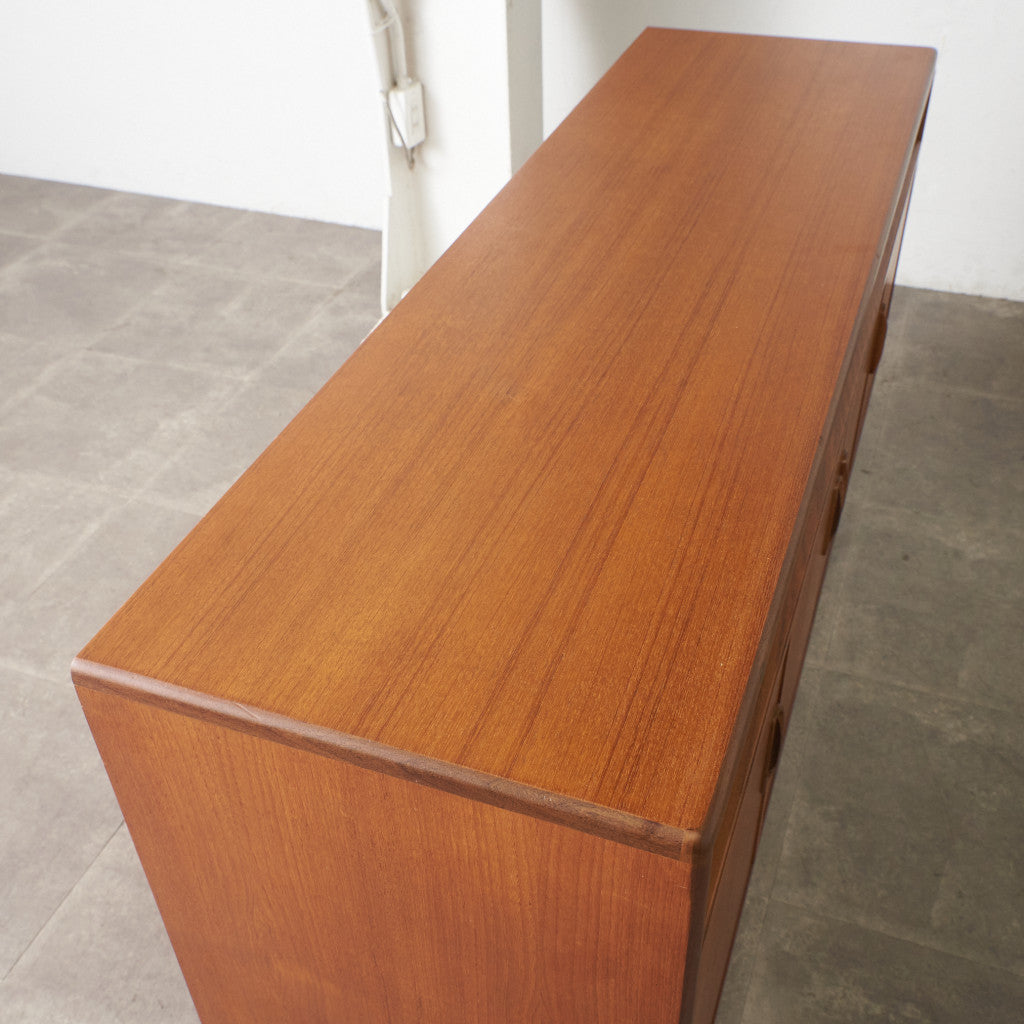 Fresco 脚付きサイドボード (4072)