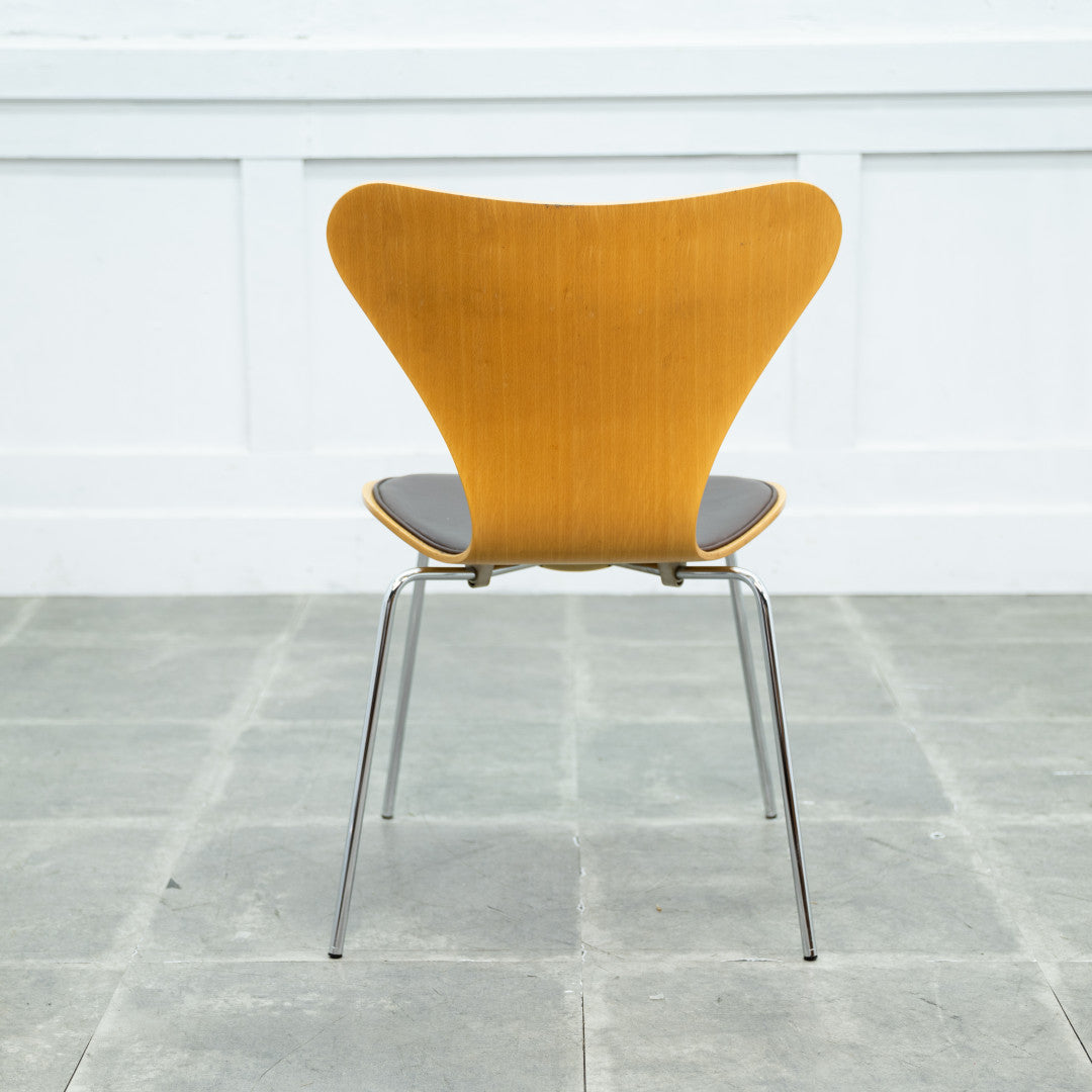 セブンチェア / フロントパディング