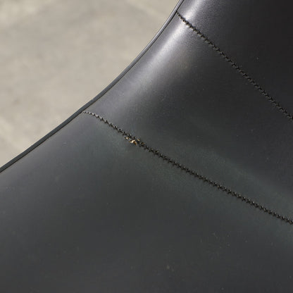 サイドシェルチェア スタッキングベース