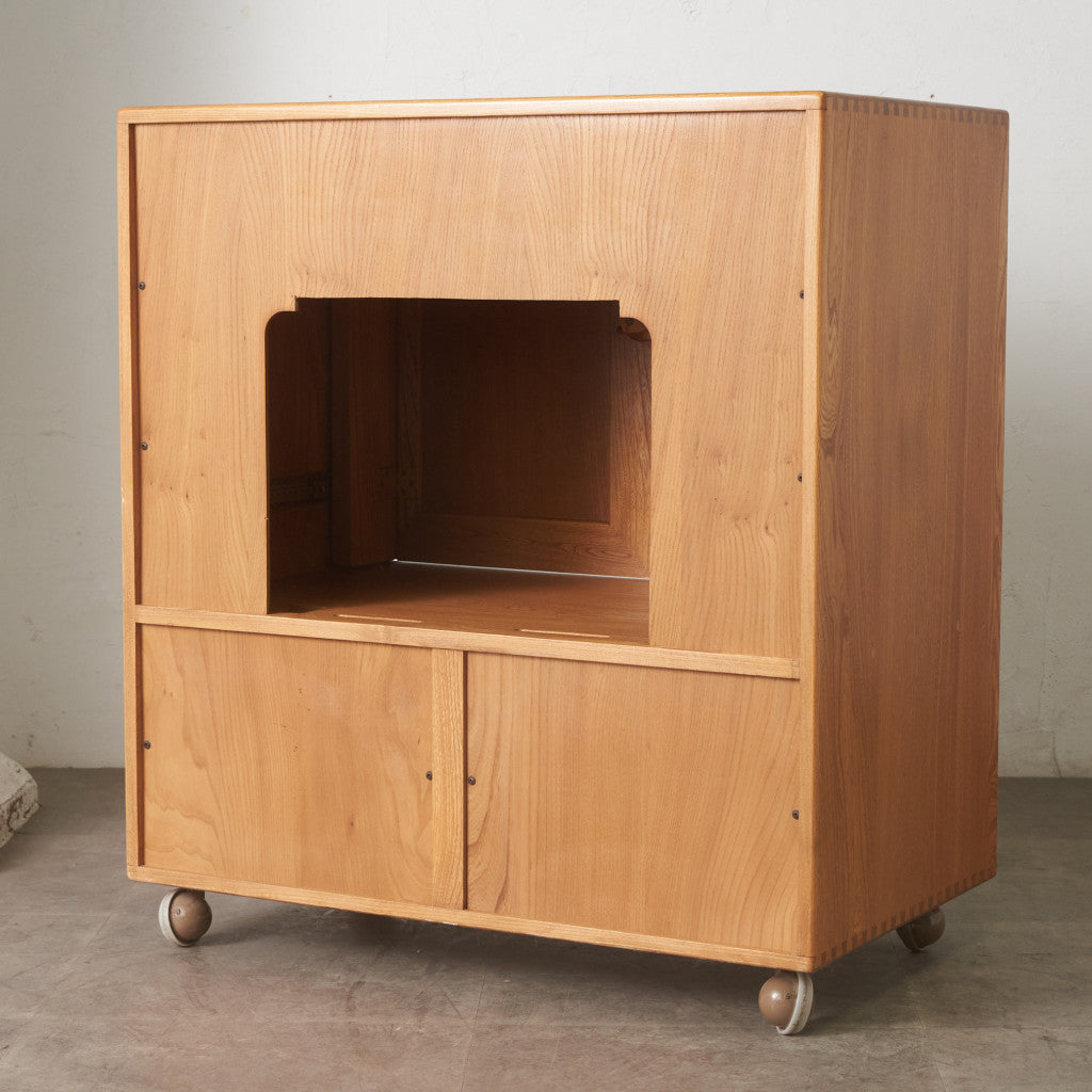 ウィンザー テレビキャビネット