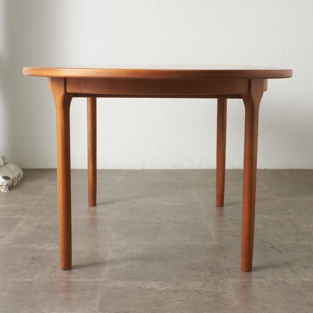 ミッドセンチュリーヴィンテージオーバルエクステンションテーブル 英国ミッドセンチュリー エクステンションテーブル - メルカリ